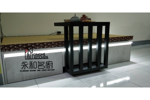 禪坐臥榻